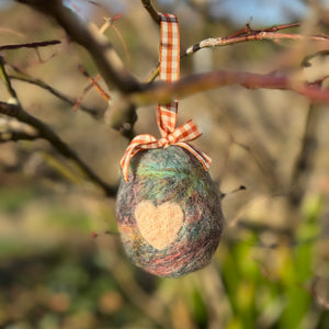 CREATIVE CONNECTIONS: Felted Easter Egg Tree Decorations 05.04.25